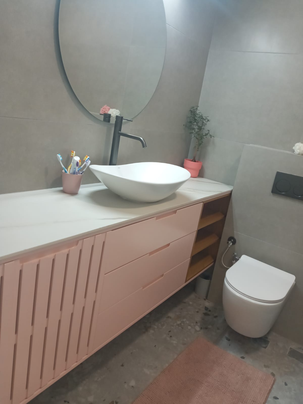 חדרי שירותים נגרות